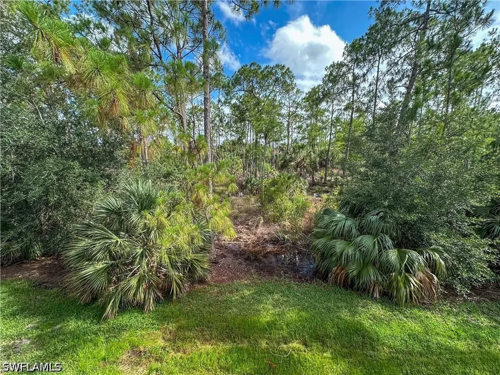 1250 Wildwood Lakes Boulevard Naples FL 34104