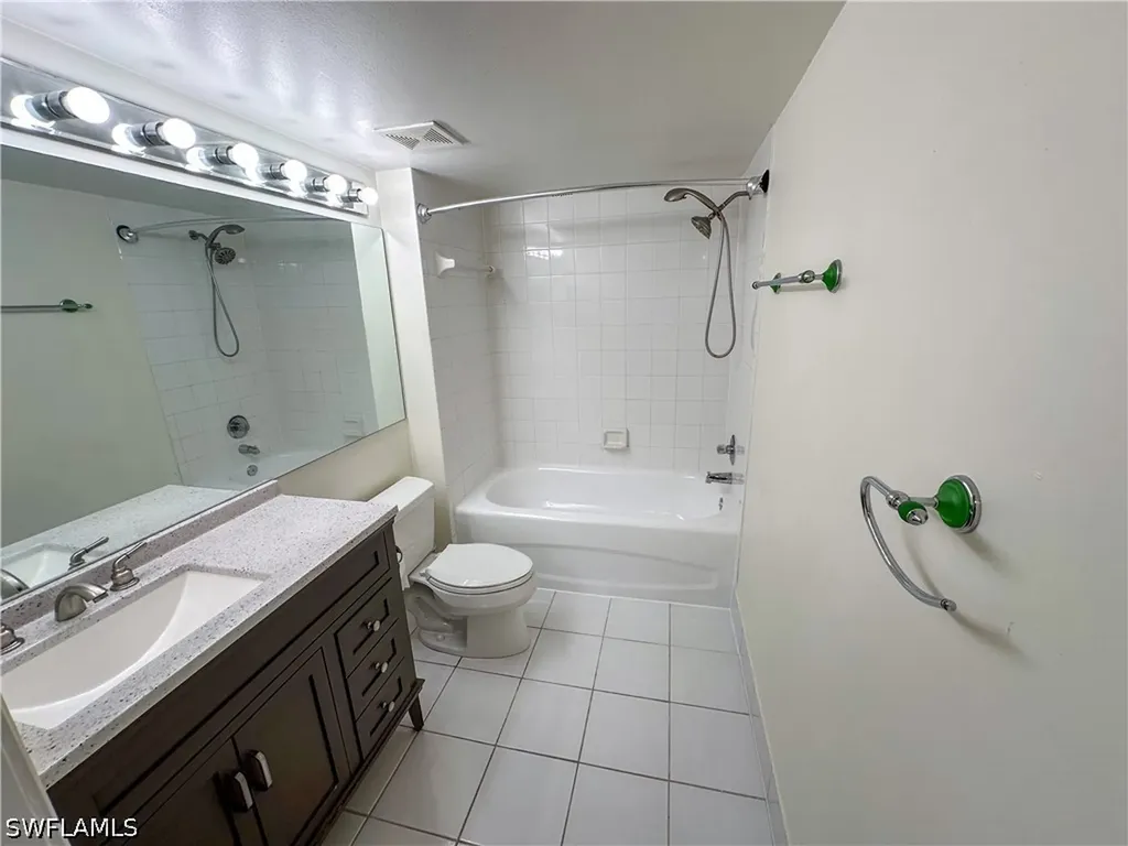1250 Wildwood Lakes Boulevard Naples FL 34104