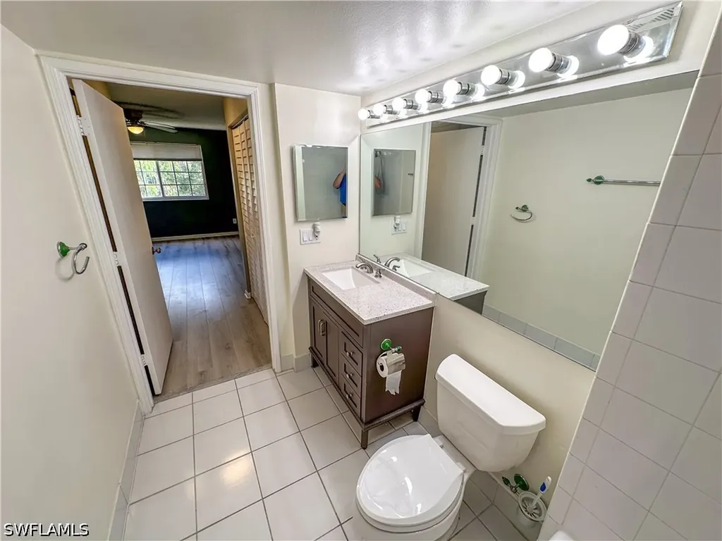 1250 Wildwood Lakes Boulevard Naples FL 34104