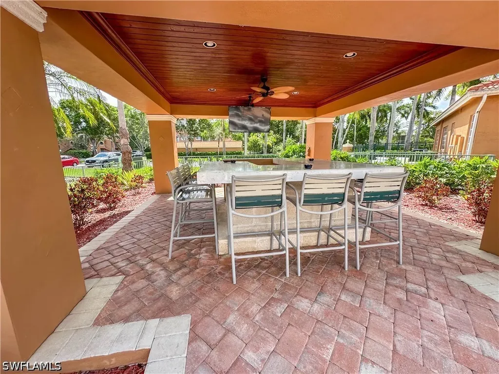 1250 Wildwood Lakes Boulevard Naples FL 34104