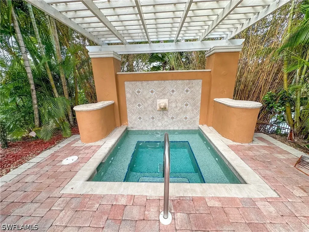 1250 Wildwood Lakes Boulevard Naples FL 34104