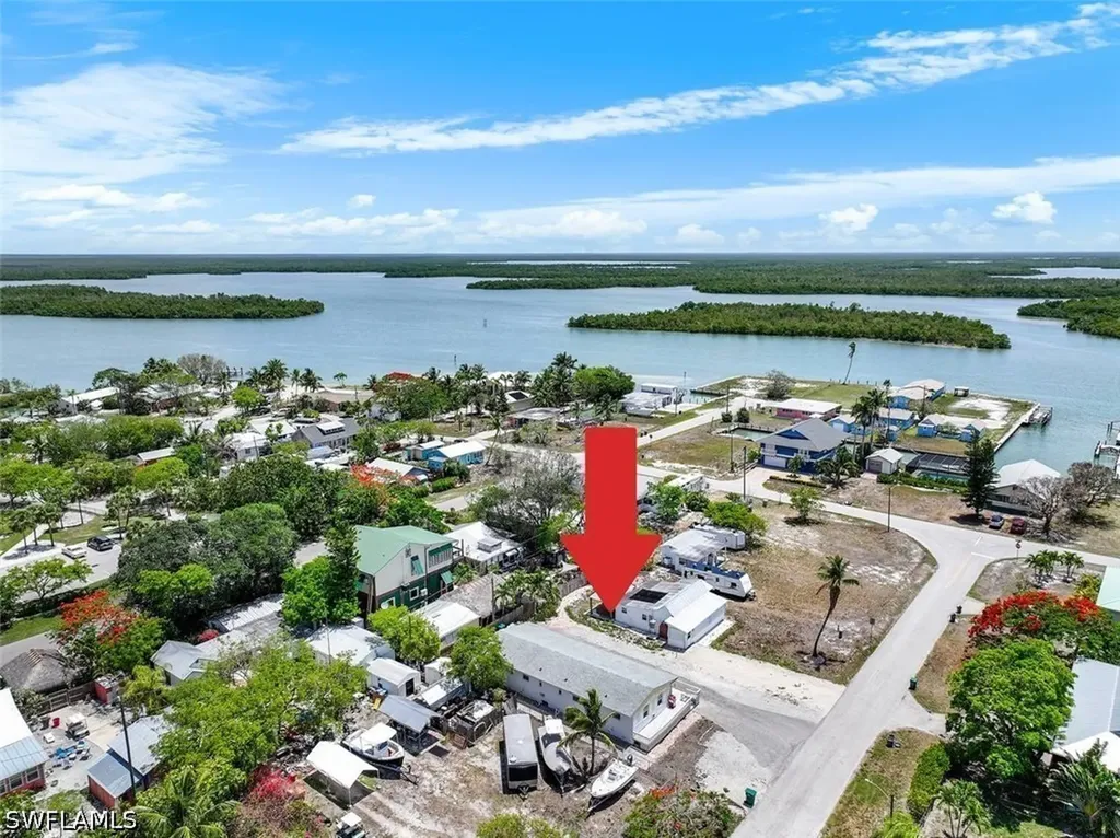 407 Mango Avenue Goodland Isles FL 34140