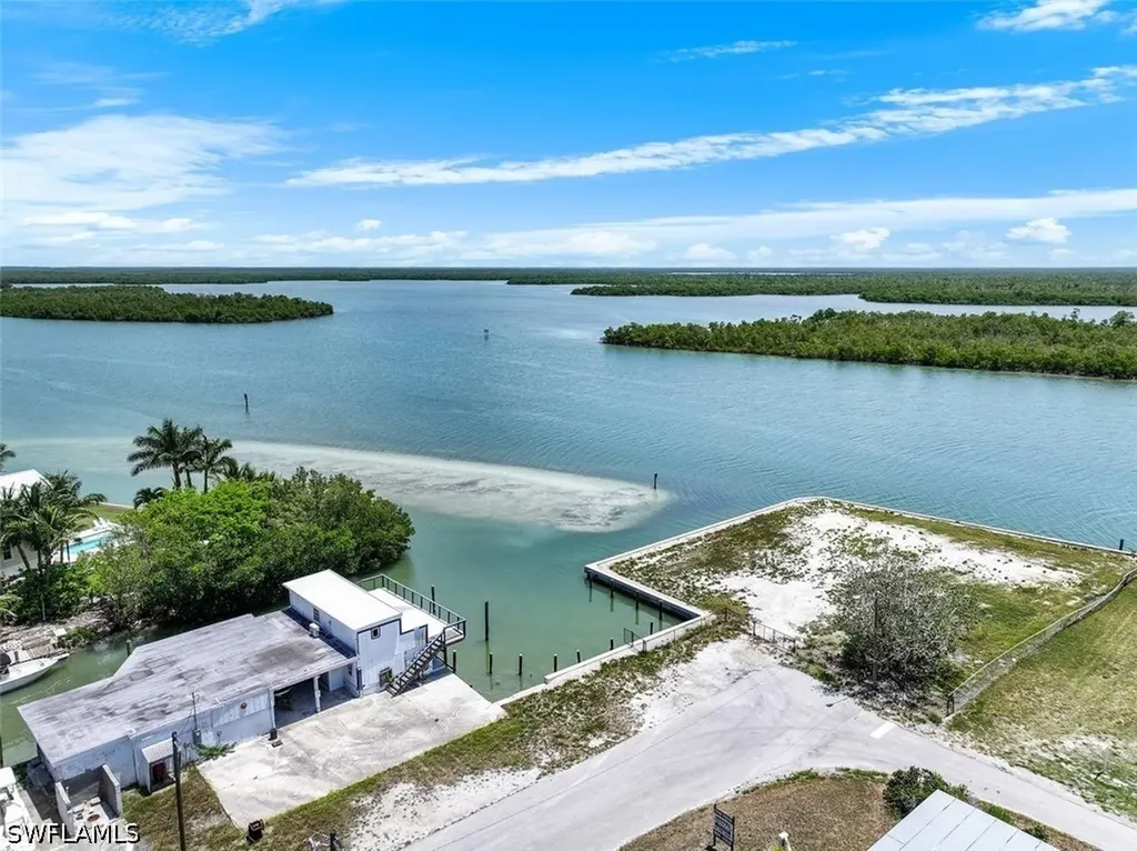 407 Mango Avenue Goodland Isles FL 34140