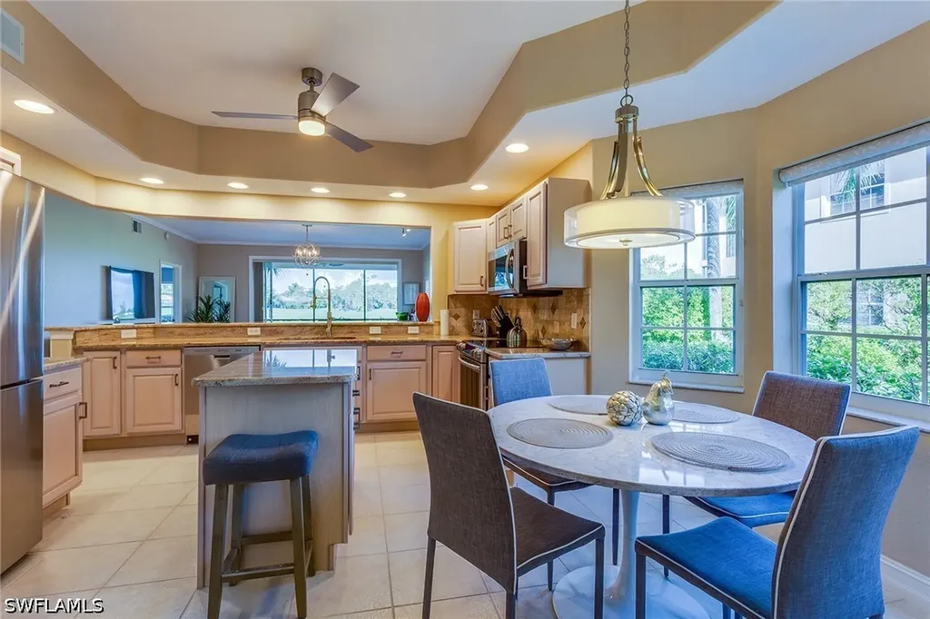 8177 Saratoga Drive Naples FL 34113