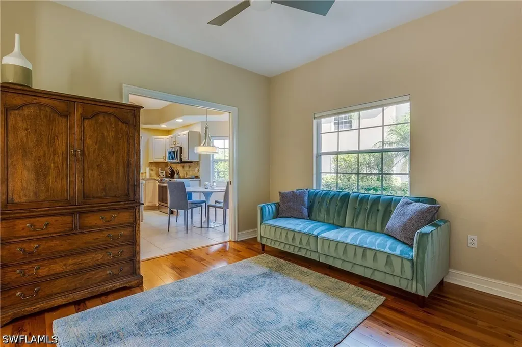8177 Saratoga Drive Naples FL 34113