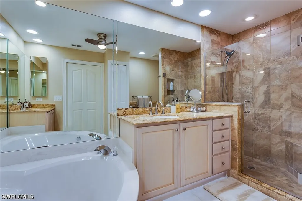 8177 Saratoga Drive Naples FL 34113