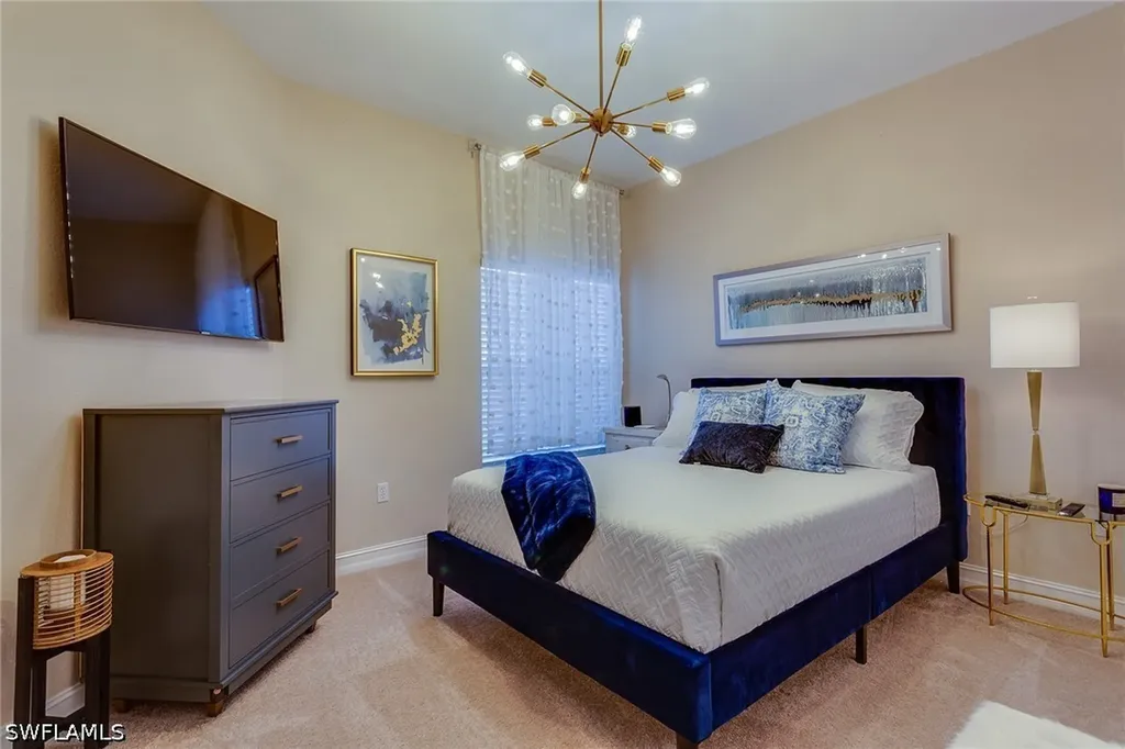 8177 Saratoga Drive Naples FL 34113