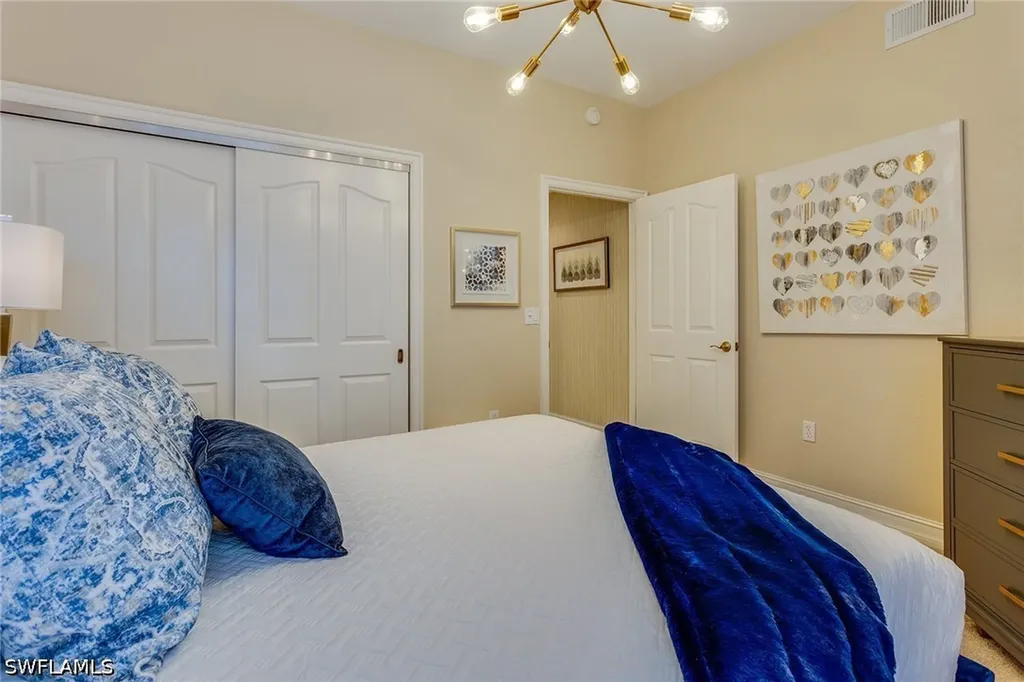 8177 Saratoga Drive Naples FL 34113