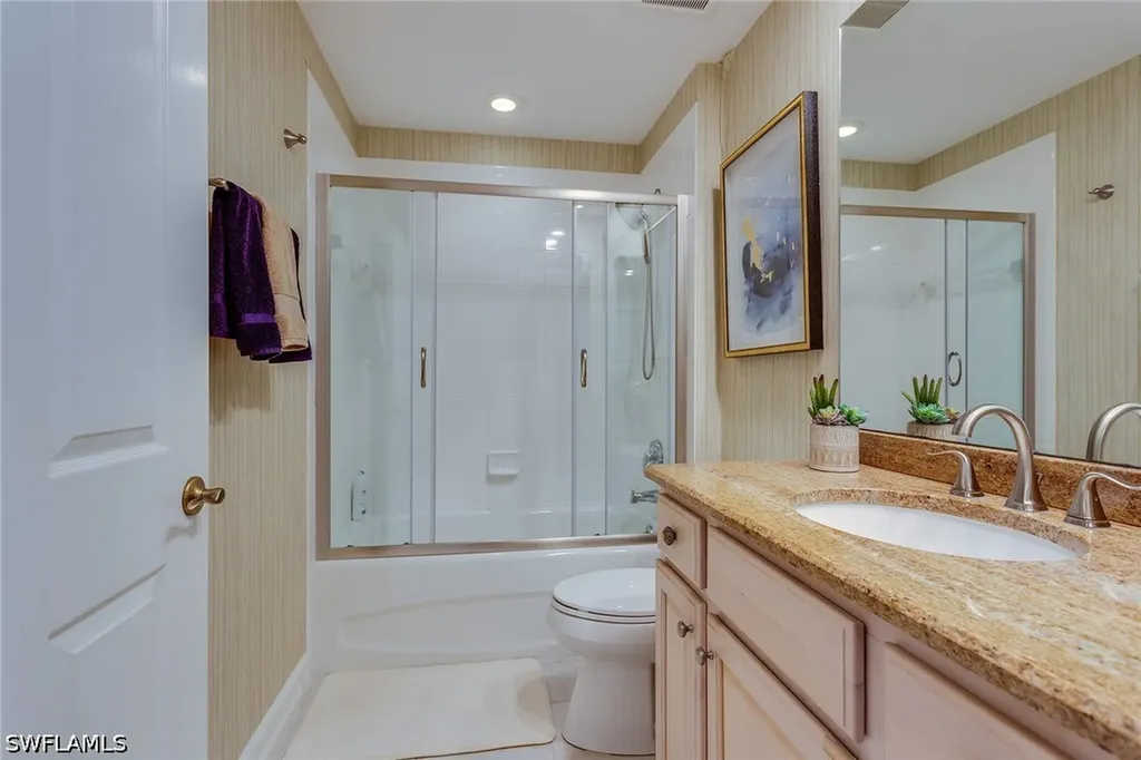8177 Saratoga Drive Naples FL 34113