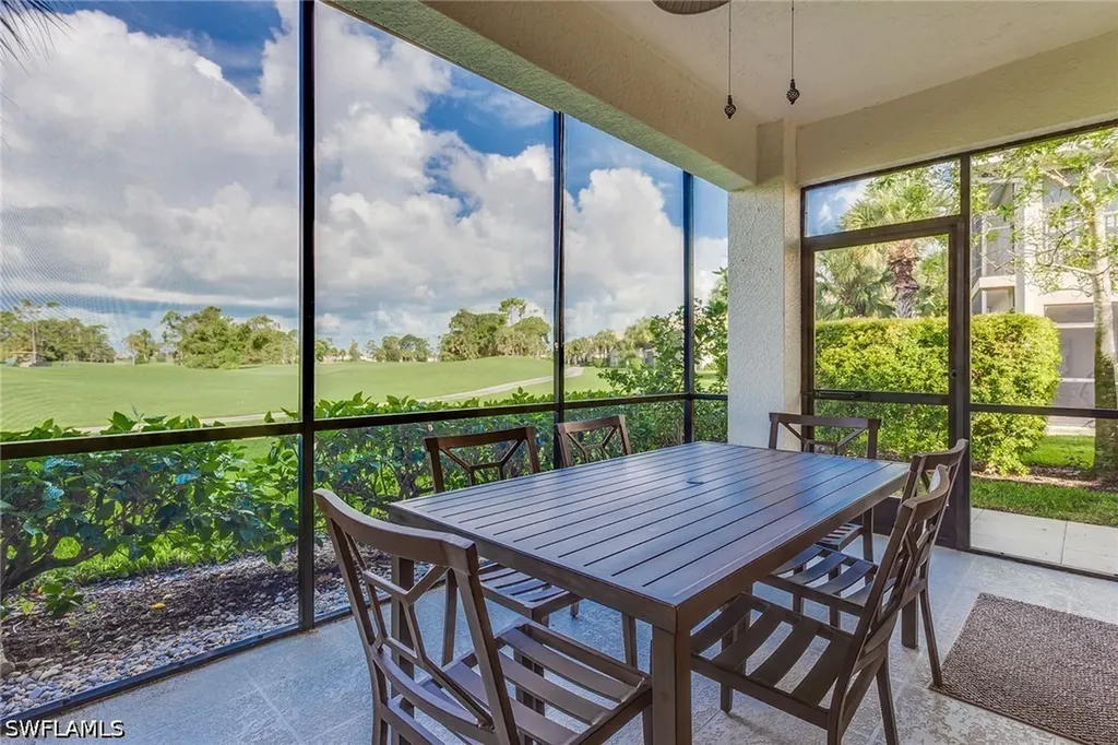 8177 Saratoga Drive Naples FL 34113