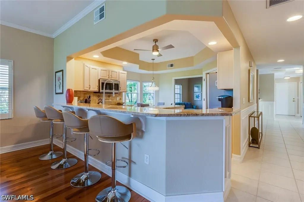 8177 Saratoga Drive Naples FL 34113