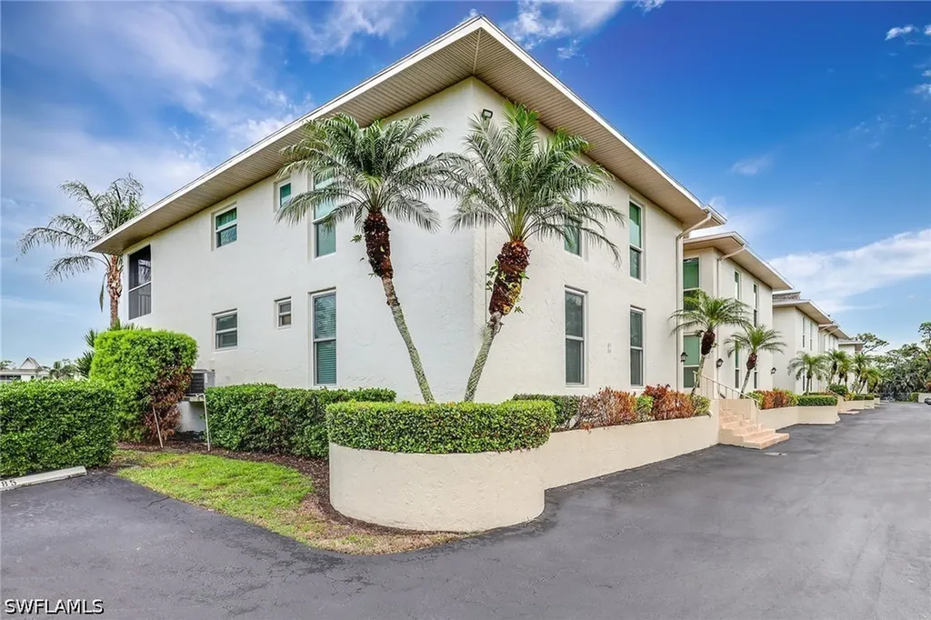 84 Georgetown Boulevard Naples FL 34112