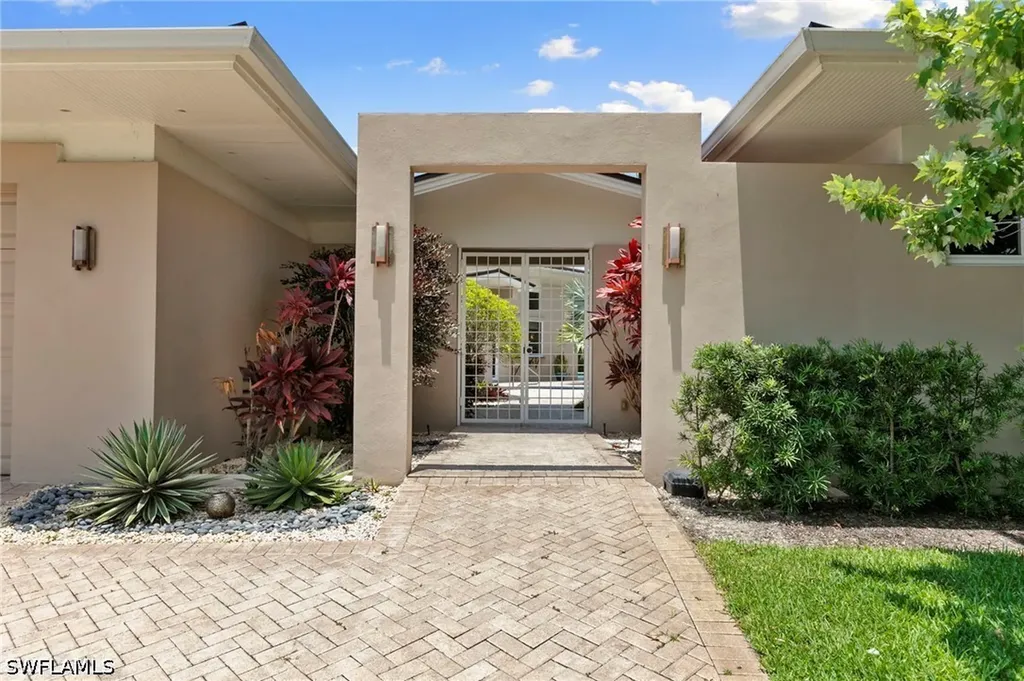 622 Bimini Avenue Marco Island FL 34145