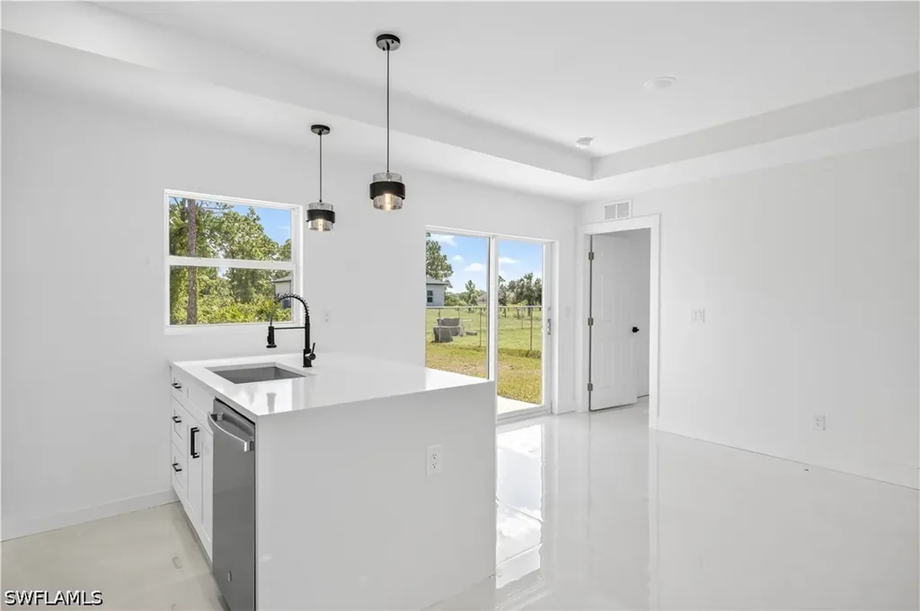 2916 Dora Avenue N Lehigh Acres FL 33971