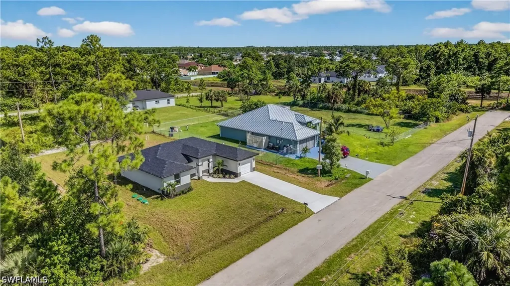 2916 Dora Avenue N Lehigh Acres FL 33971