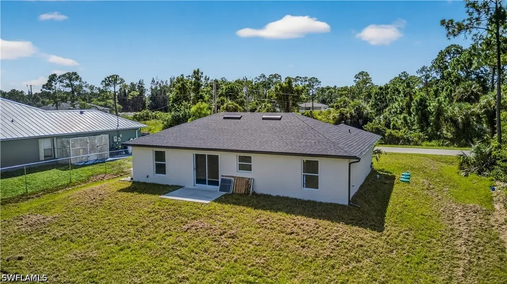 2916 Dora Avenue N Lehigh Acres FL 33971