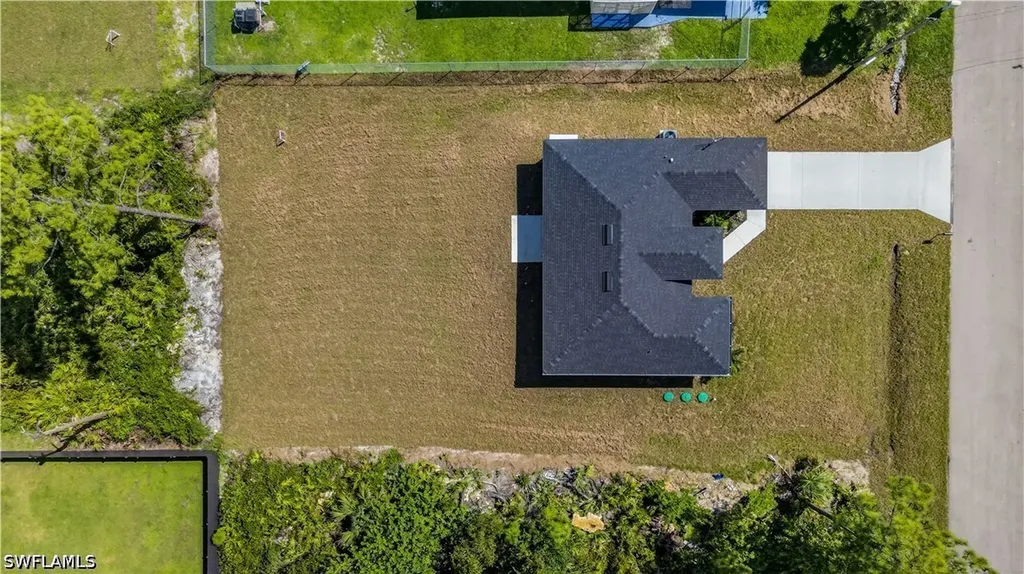 2916 Dora Avenue N Lehigh Acres FL 33971