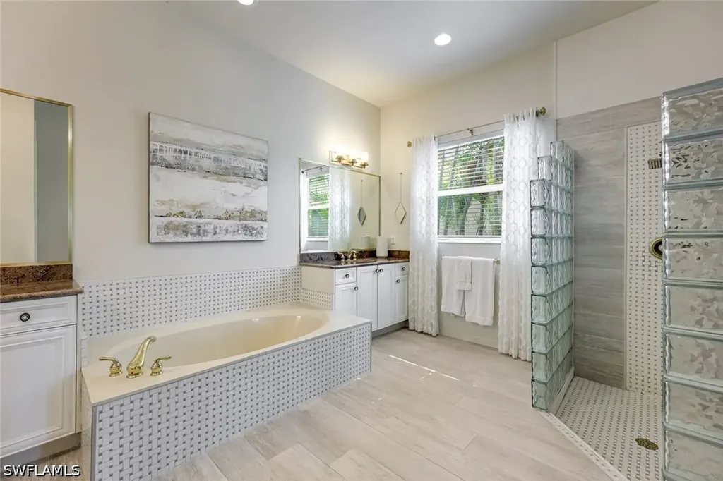 6582 Monterey Point Naples FL 34105