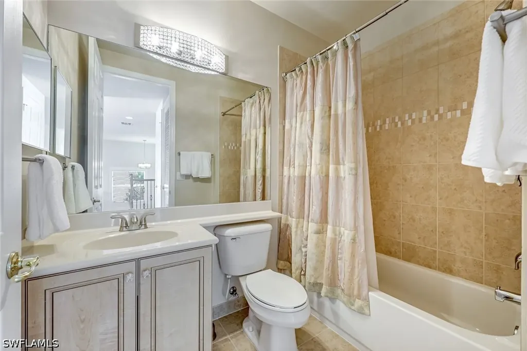 6582 Monterey Point Naples FL 34105