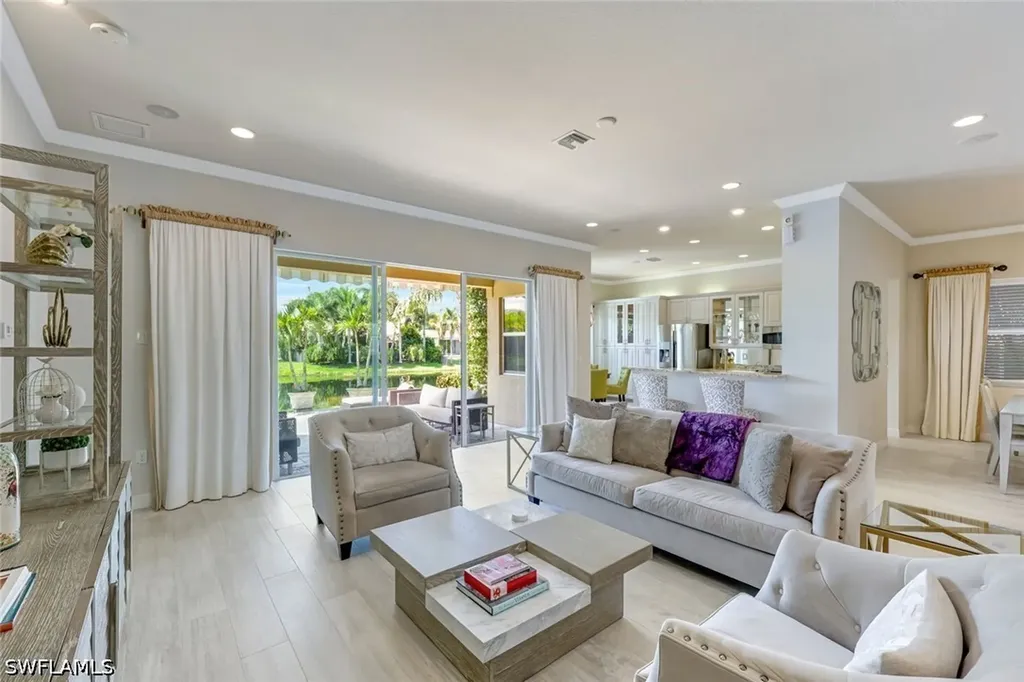 6582 Monterey Point Naples FL 34105