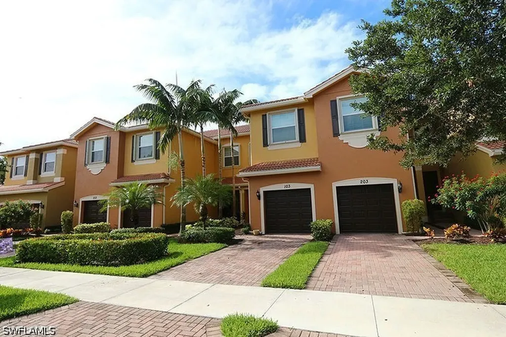6525 Monterey Point Naples FL 34105