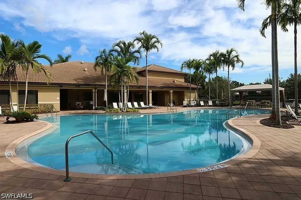 6525 Monterey Point Naples FL 34105