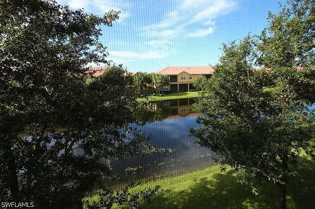 6525 Monterey Point Naples FL 34105