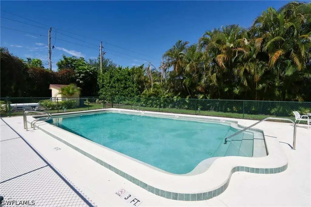 820 Ketch Drive Naples FL 34103