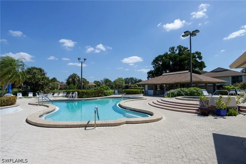 505 Lake Louise Circle Naples FL 34110