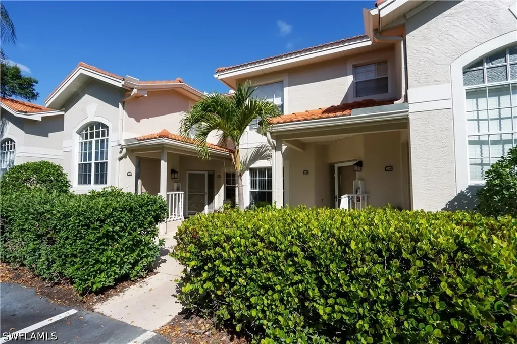 2585 Old Groves Road Naples FL 34109