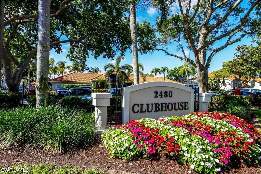 2585 Old Groves Road Naples FL 34109