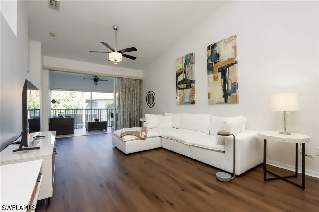 2585 Old Groves Road Naples FL 34109