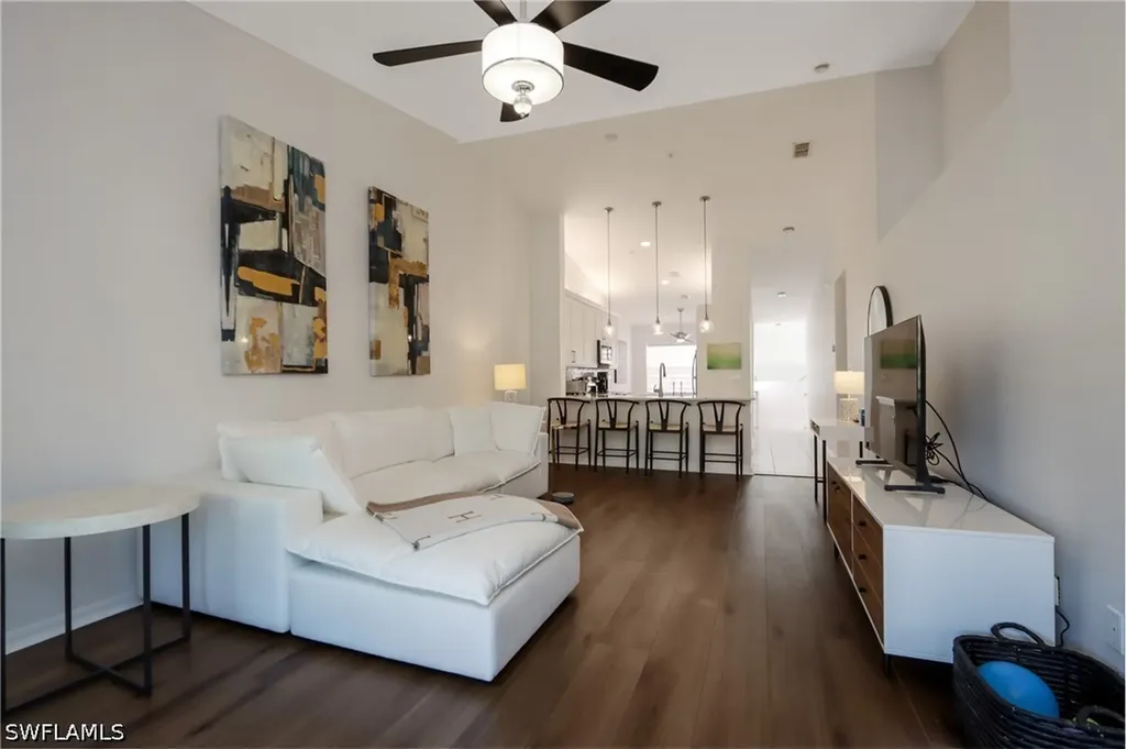 2585 Old Groves Road Naples FL 34109