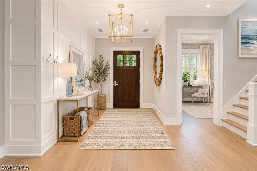 160 Broad Avenue S Naples FL 34102