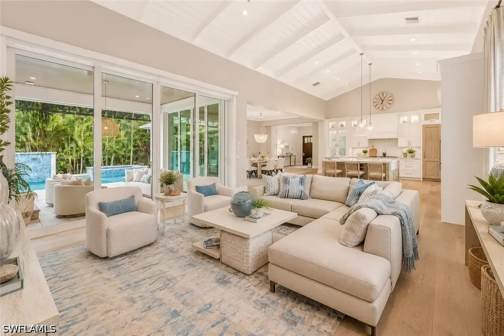160 Broad Avenue S Naples FL 34102