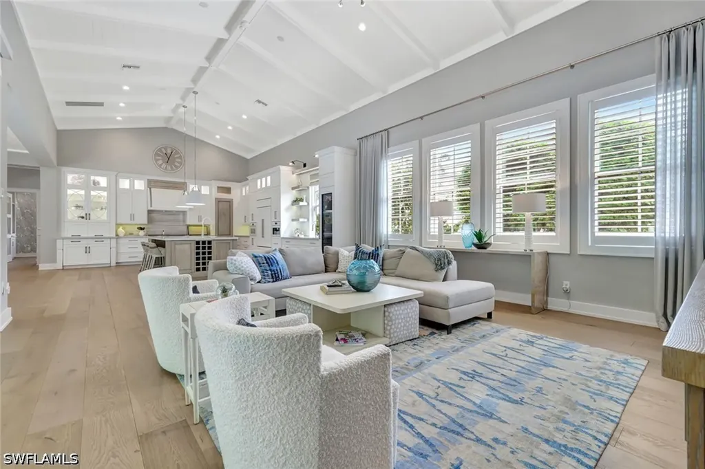 160 Broad Avenue S Naples FL 34102