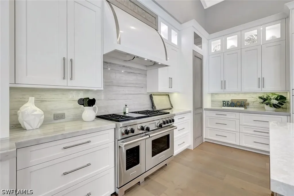 160 Broad Avenue S Naples FL 34102
