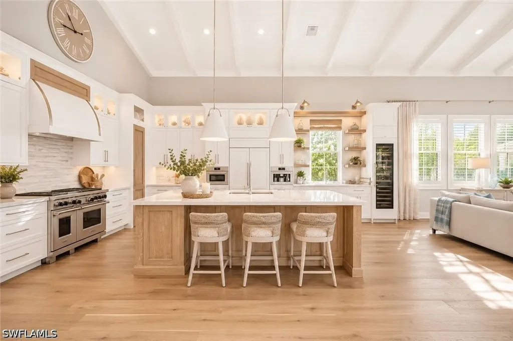 160 Broad Avenue S Naples FL 34102
