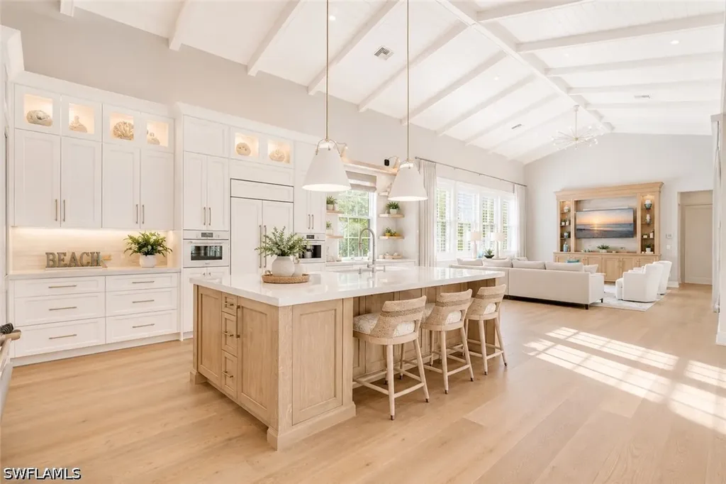 160 Broad Avenue S Naples FL 34102
