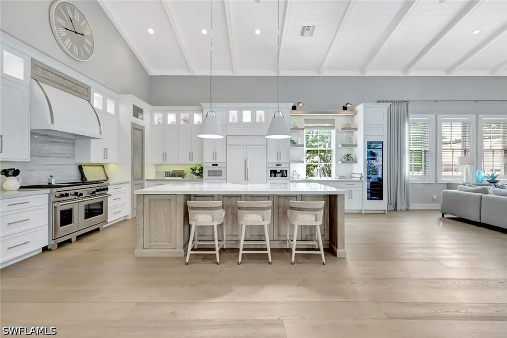 160 Broad Avenue S Naples FL 34102