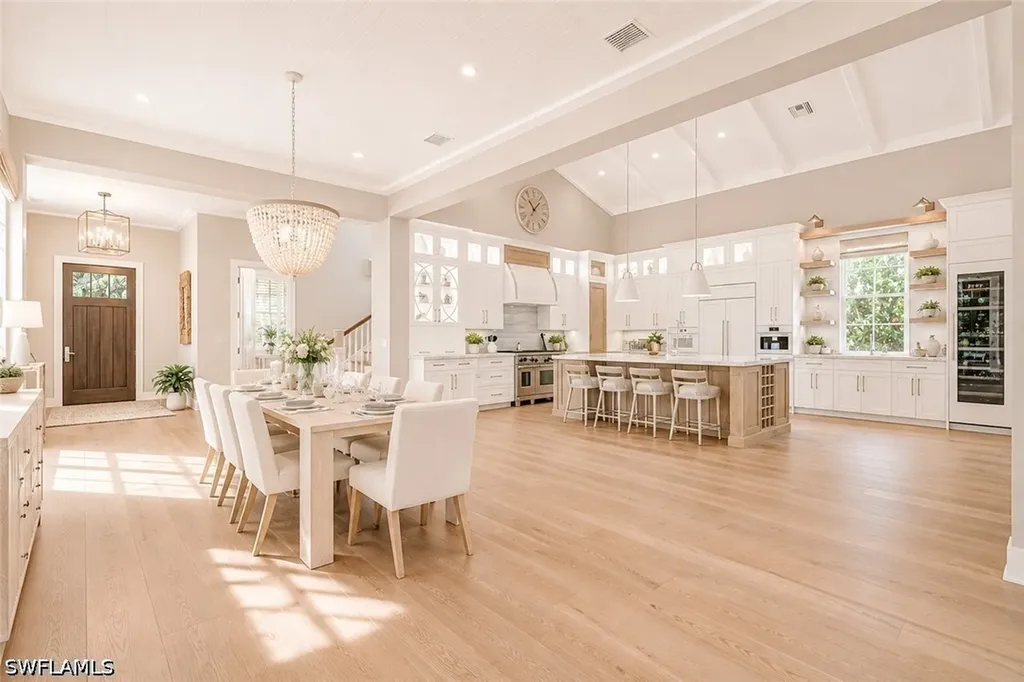 160 Broad Avenue S Naples FL 34102