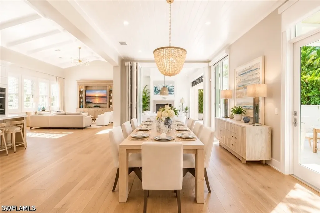160 Broad Avenue S Naples FL 34102