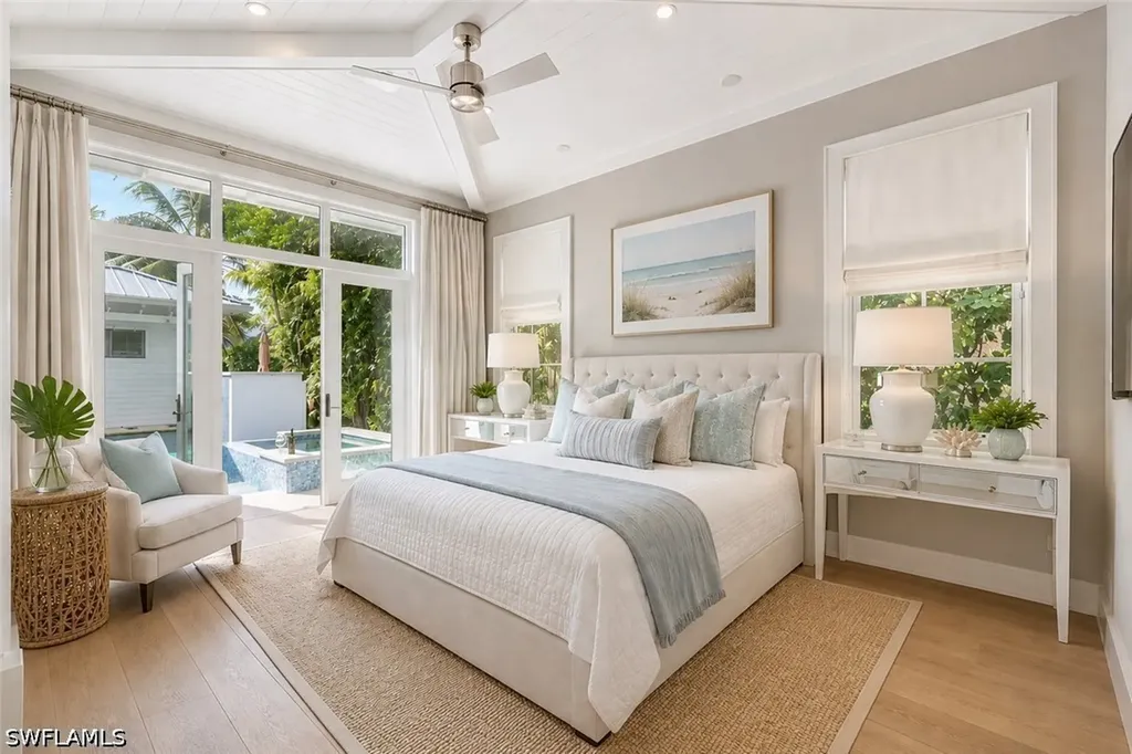 160 Broad Avenue S Naples FL 34102