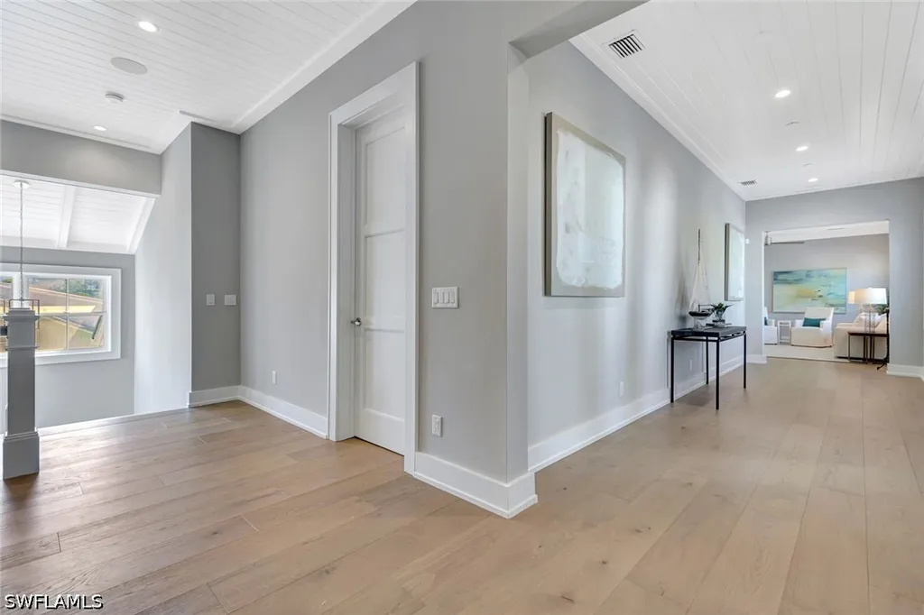 160 Broad Avenue S Naples FL 34102
