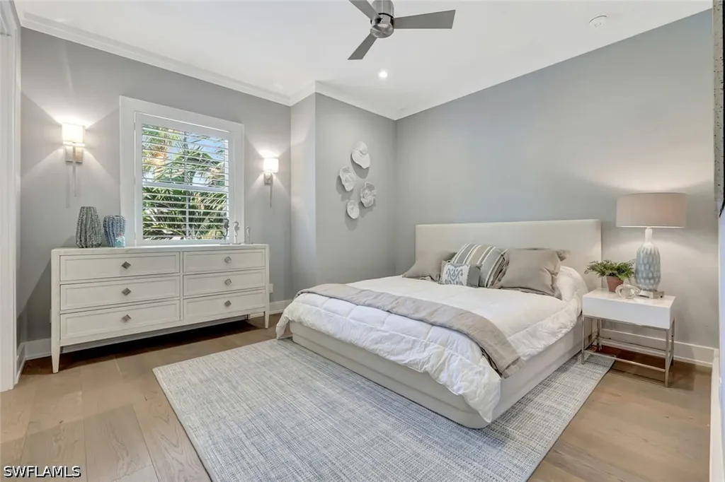 160 Broad Avenue S Naples FL 34102