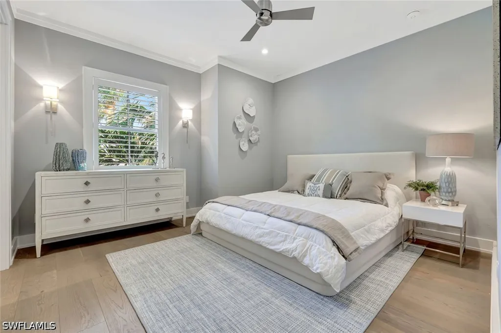 160 Broad Avenue S Naples FL 34102