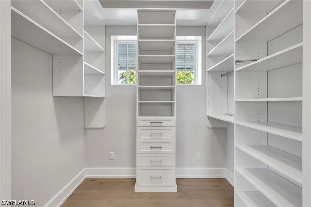 160 Broad Avenue S Naples FL 34102