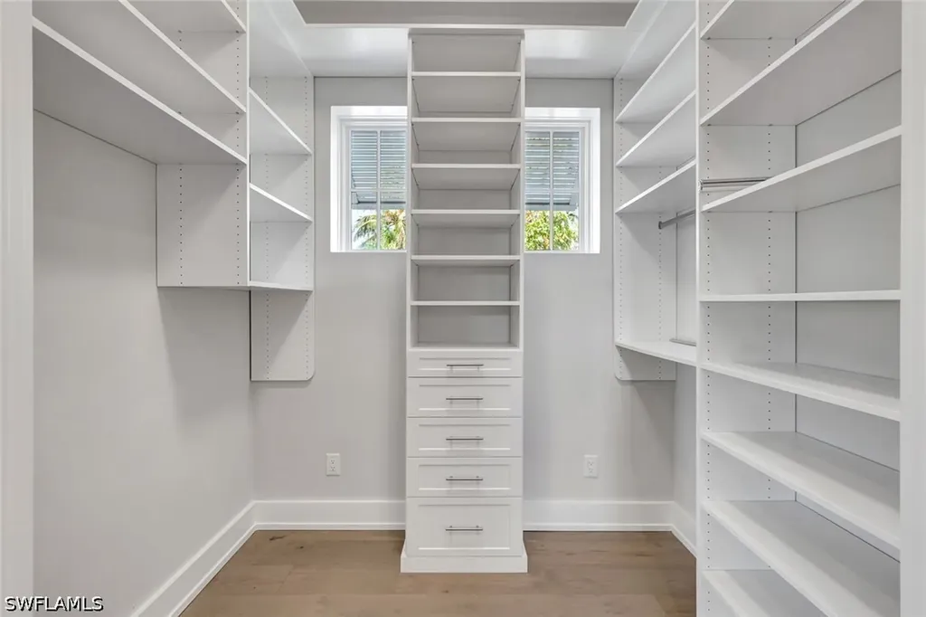 160 Broad Avenue S Naples FL 34102
