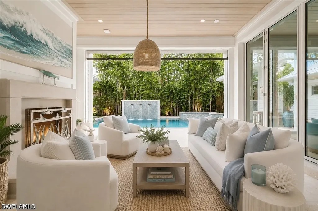 160 Broad Avenue S Naples FL 34102
