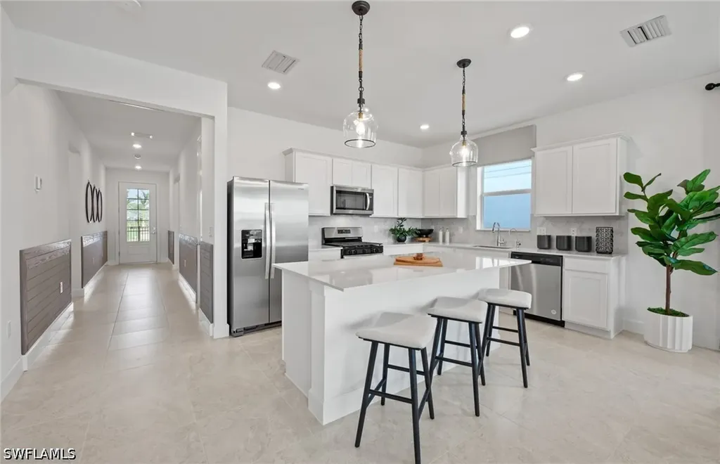 601 Oasis Lake Place Lehigh Acres FL 33936
